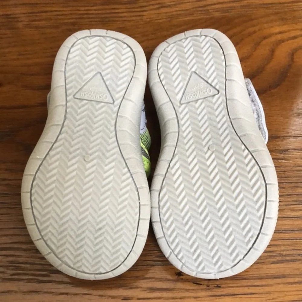 NWOT baby boys Oshkosh B’gosh sport sandal. Size 5. Gray and highlighter yellow.